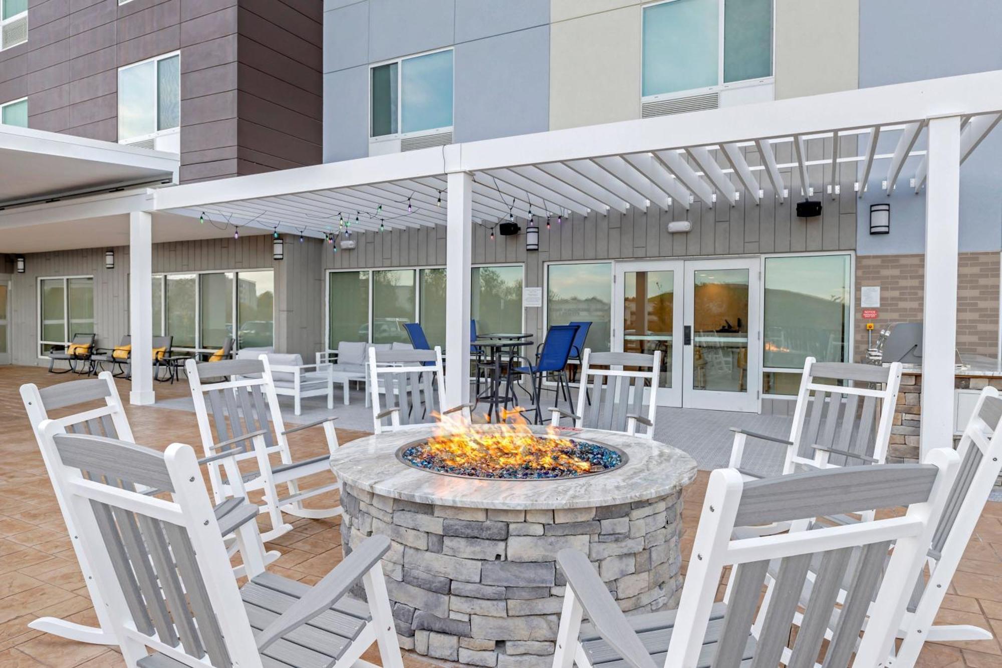 Towneplace Suites By Marriott Richmond Colonial Heights Exterior foto